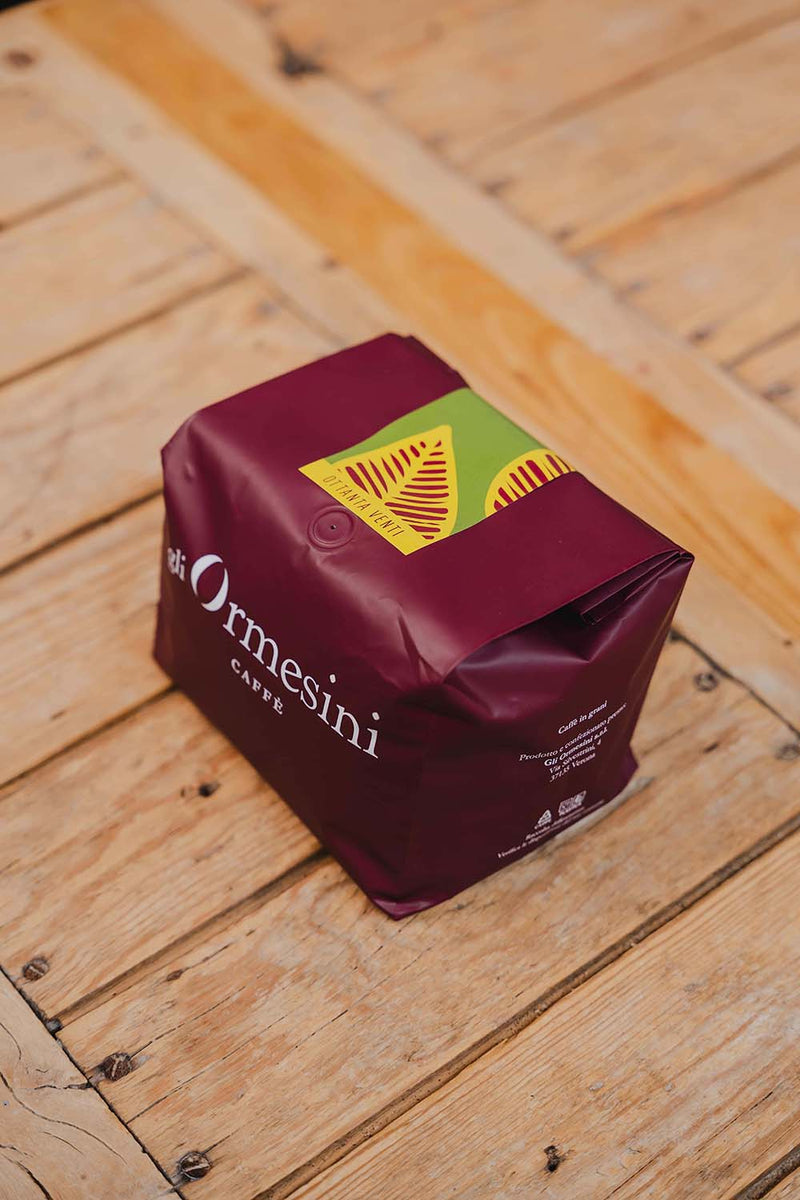 Miscela di caffè artigianale per la pasticceria Ottanta Venti